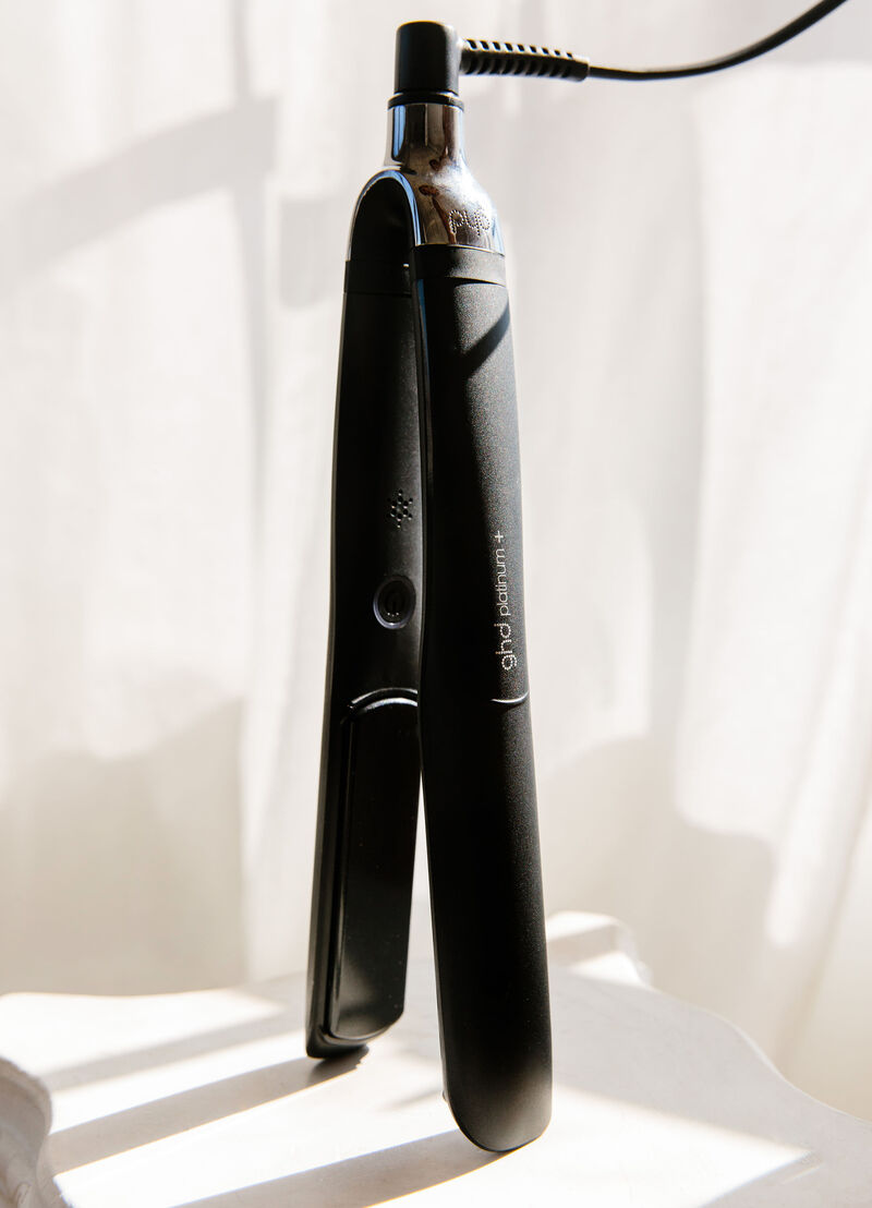 GHD PLATINUM + STYLER 1 INCH- BLACK (REG. PRICE $217.00-JF25)  image number 1