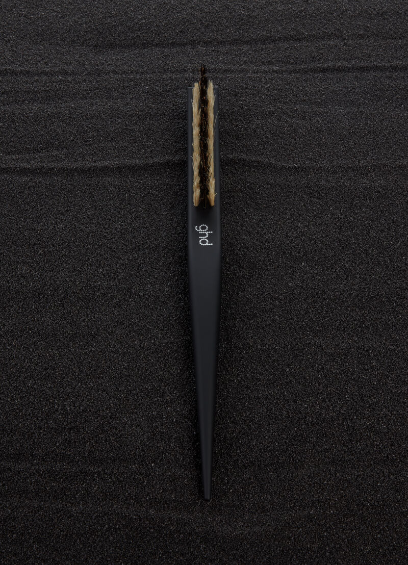 GHD BRUSH THE FINAL TOUCH (NARROW DRESSING BRUSH) image number 4